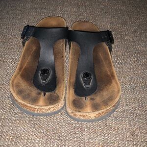 Gently Loved Birkenstock Wonens Thong Leather Sandal